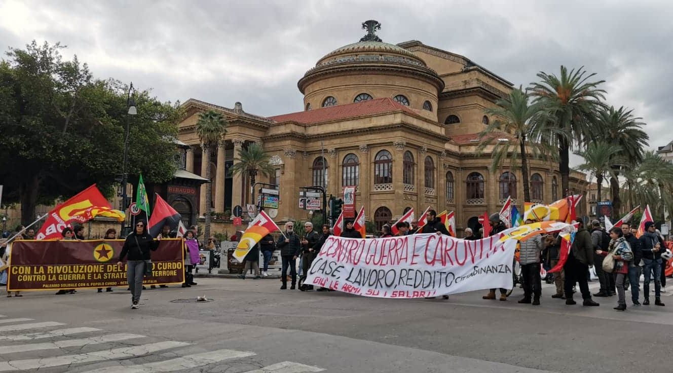 Giù le armi su i salari a Palermo la protesta dei sindacati di base