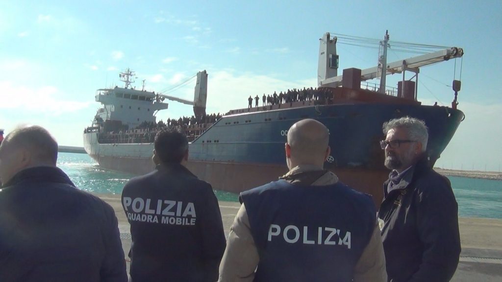 sbarco Pozzallo migranti