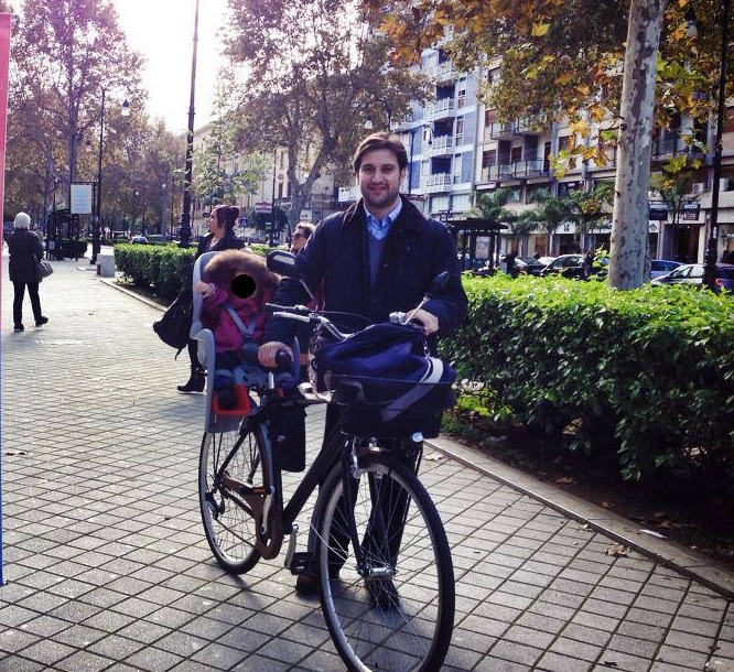 Ferrandelli in bici in via Libertà