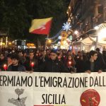 fiaccolata si resti arrinesci-emigrazione-giovani