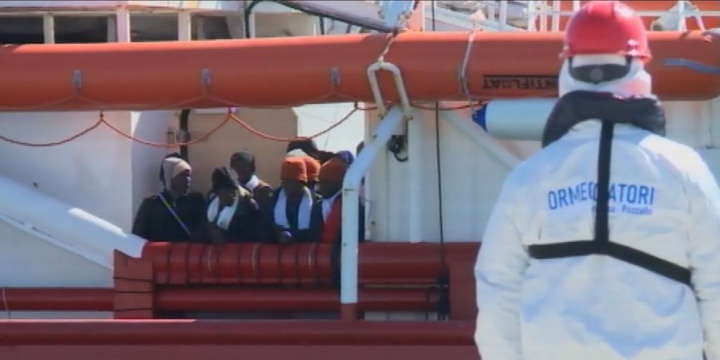 Ocean Viking, SOS Mediterranee, sbarchi a Pozzallo, coronavirus, migranti in quarantena