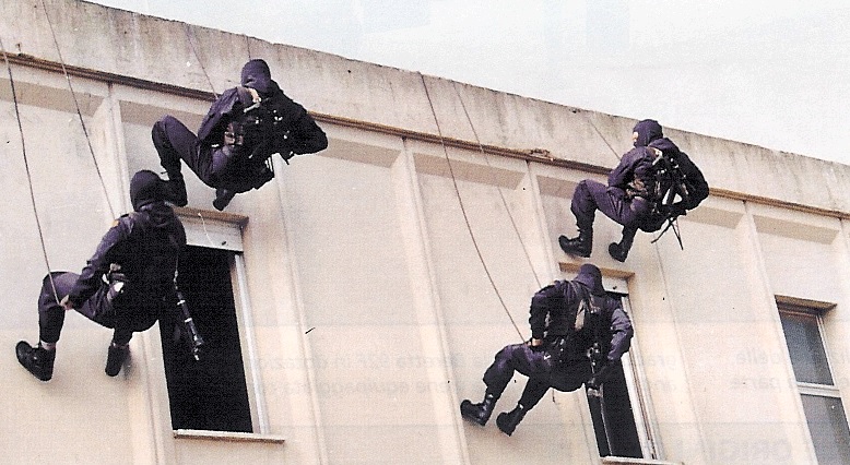 addestramento carabinieri del ROS, cc