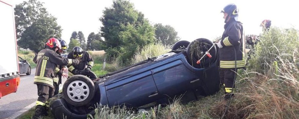 auto ribaltata incidente mortale