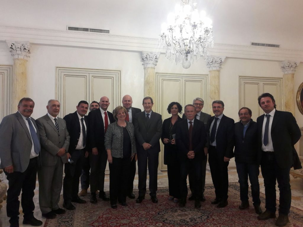 Il Presidente Musumeci con rappresentanti Distretti Produttivi Siciliani