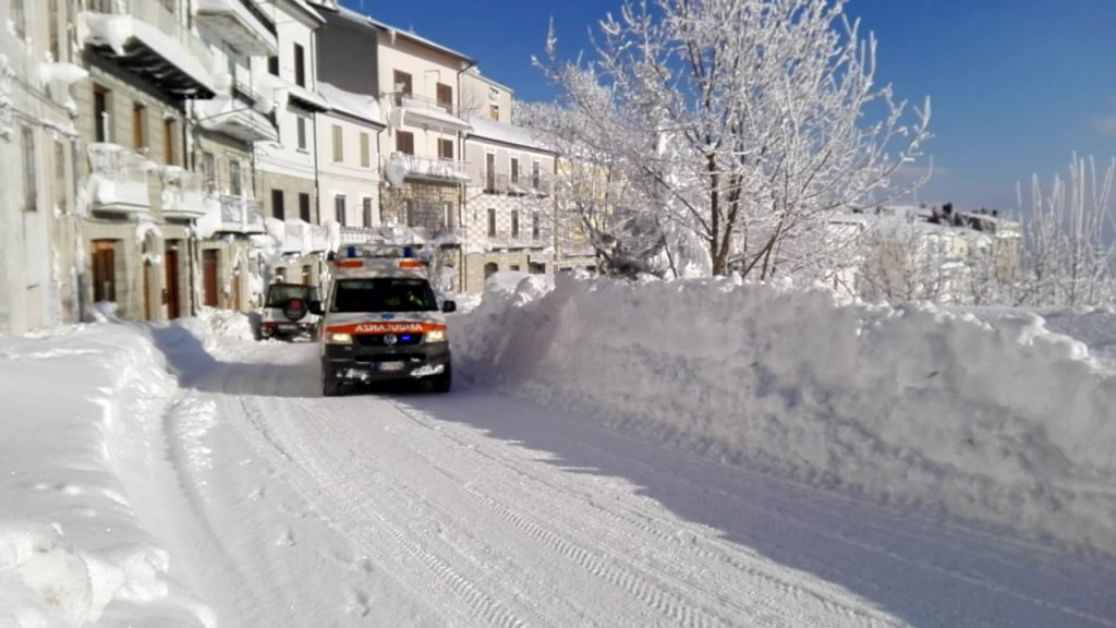 ambulanza neve