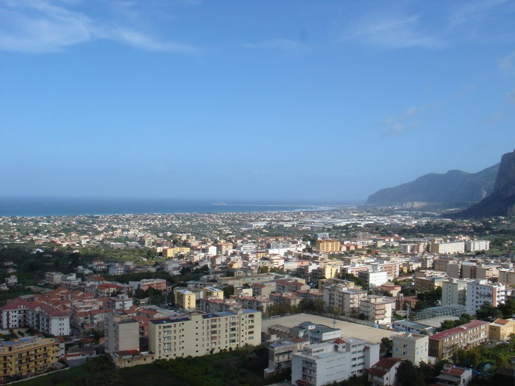 Panorama_di_Carini_vista_dal_Castello