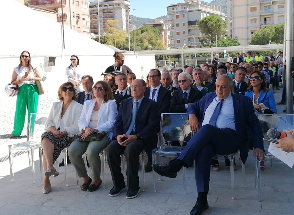 Gelo fra Roberto Lagalla e Renato Schifani, presentazione fermata De Gasperi RFI