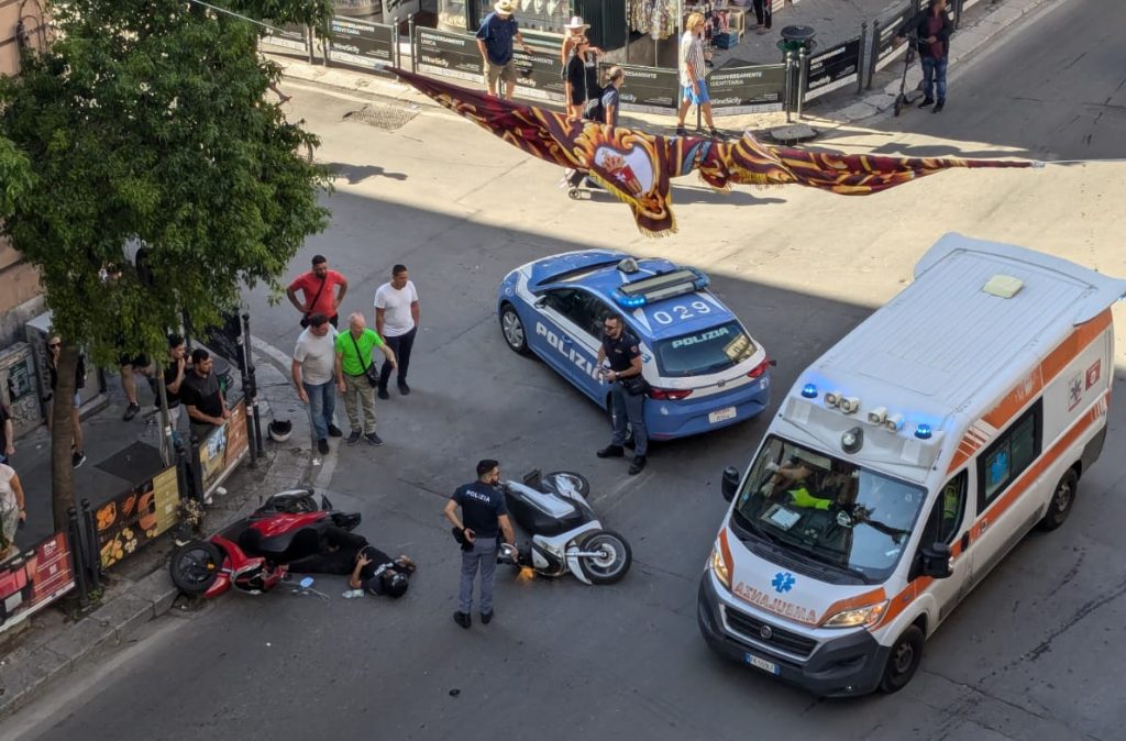 Incidente in via Roma, scontro fra moto in corso Vittorio Emanuele