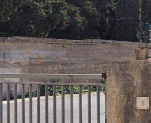 Il muro perimetrale del cimitero degli Inglesi, Rotoli, Palermo