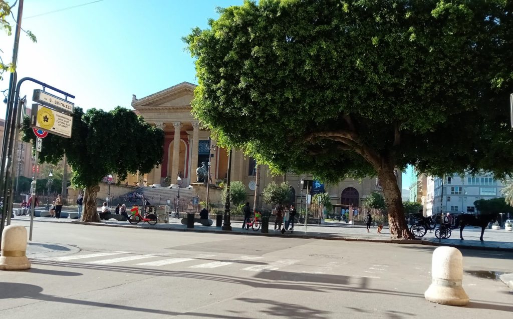 Teatro Massimo visto da via Spinuzza, foto di Pietro Minardi