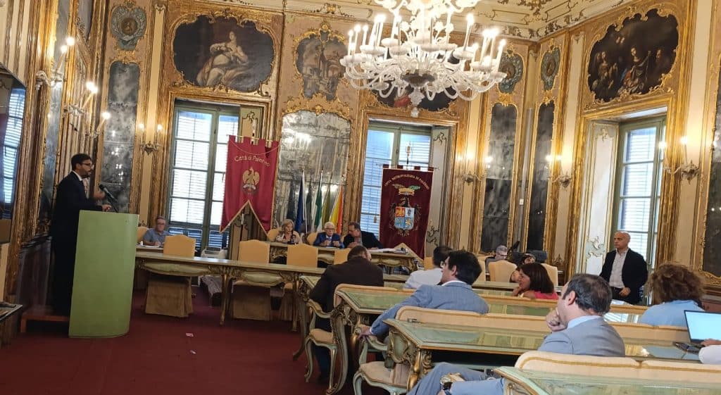 Consiglio Comunale, Palazzo Comitini, Palermo, Gianluca Inzerillo parla in aula