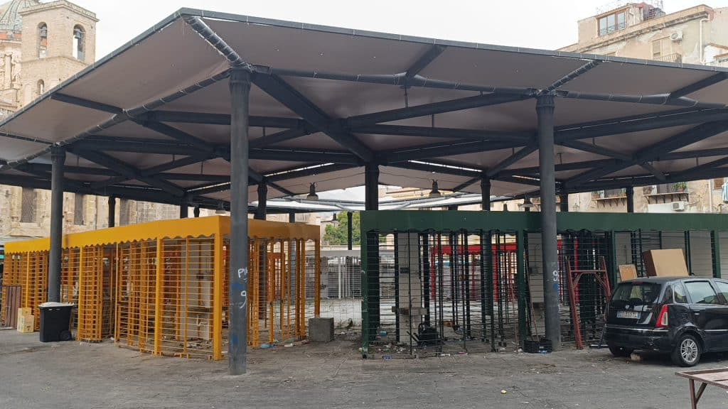 Mercato coperto di Ballarò, piazza del Carmine