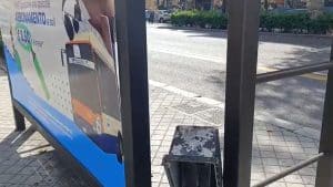 Fermata danneggiata in via Libertà, altezza via Quintino Sella
