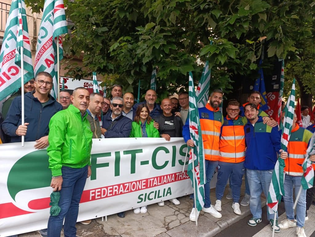 Protesta operatori ecologici a Palermo
