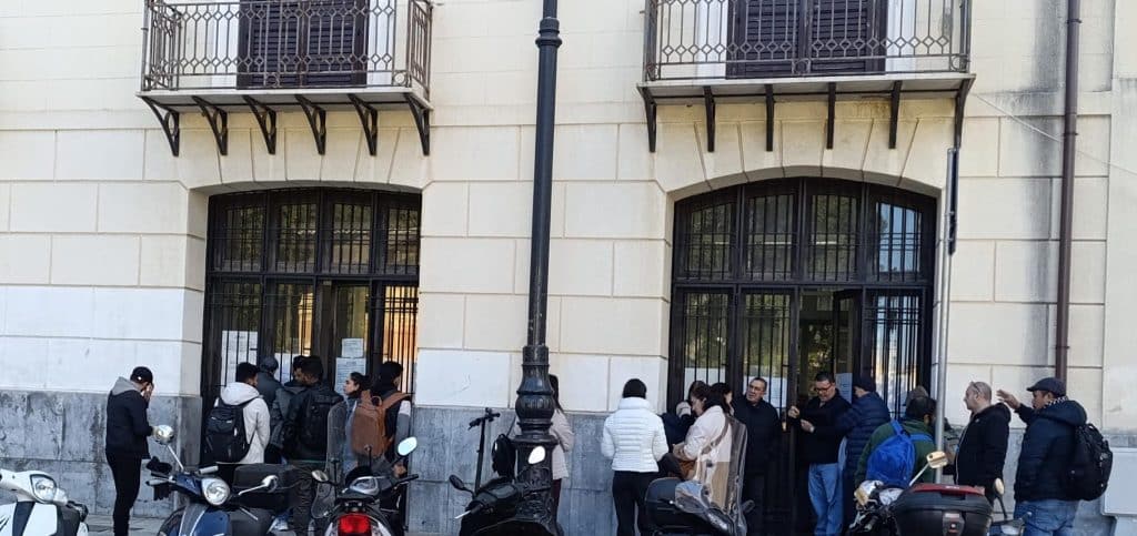 Ufficio anagrafico piazza Marina, Palermo, rinnovo CIE