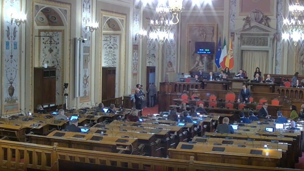 Sala d'Ercole seduta Ars