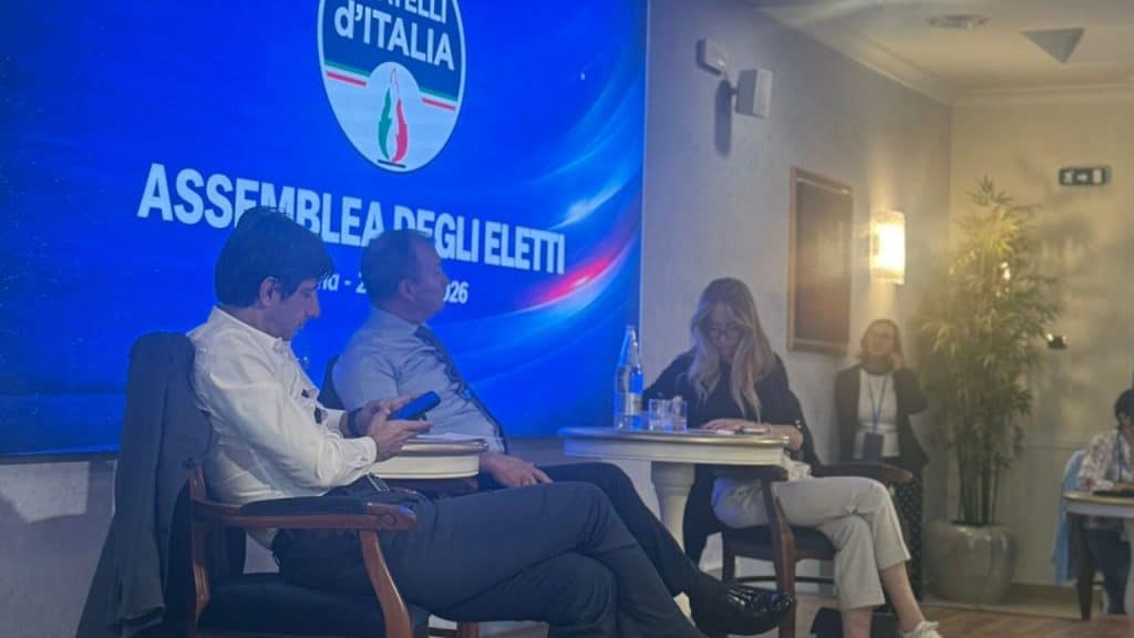 Arianna Meloni, Luca Sbardella, Giovanni Donzelli assemblea degli eletti Fratelli d'Italia Enna