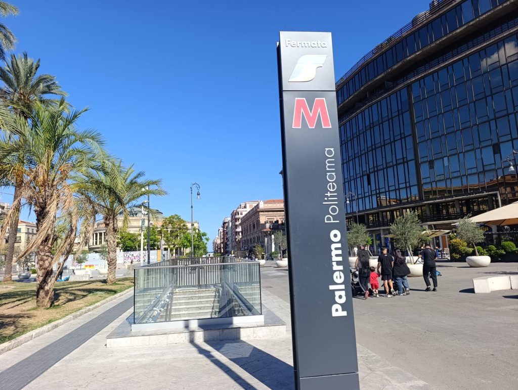 Anello ferroviario, fermata Politeama Palermo